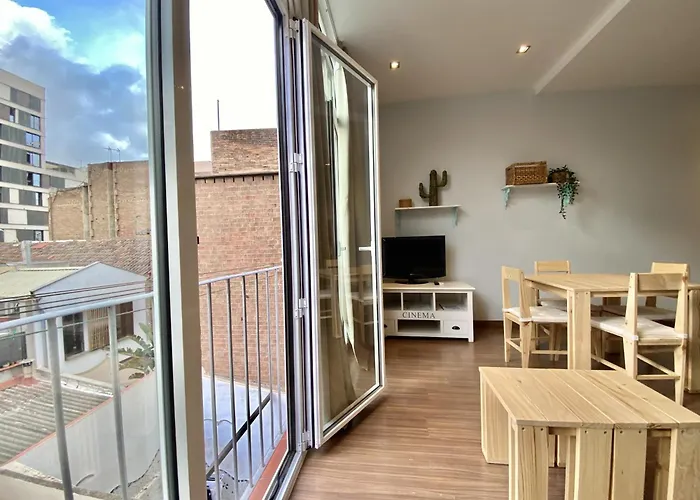 Loft Poblenou Cerca De La Playa/wifi/azotea شقة